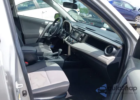 2013 Toyota Rav4 Le z USA, uszkodzony, nr VIN JTMBFREV3D5013513